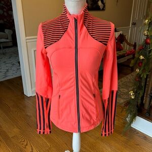 lululemon women’s athletica Forme Orange navy Stiped Zip Up Jacket size 4
